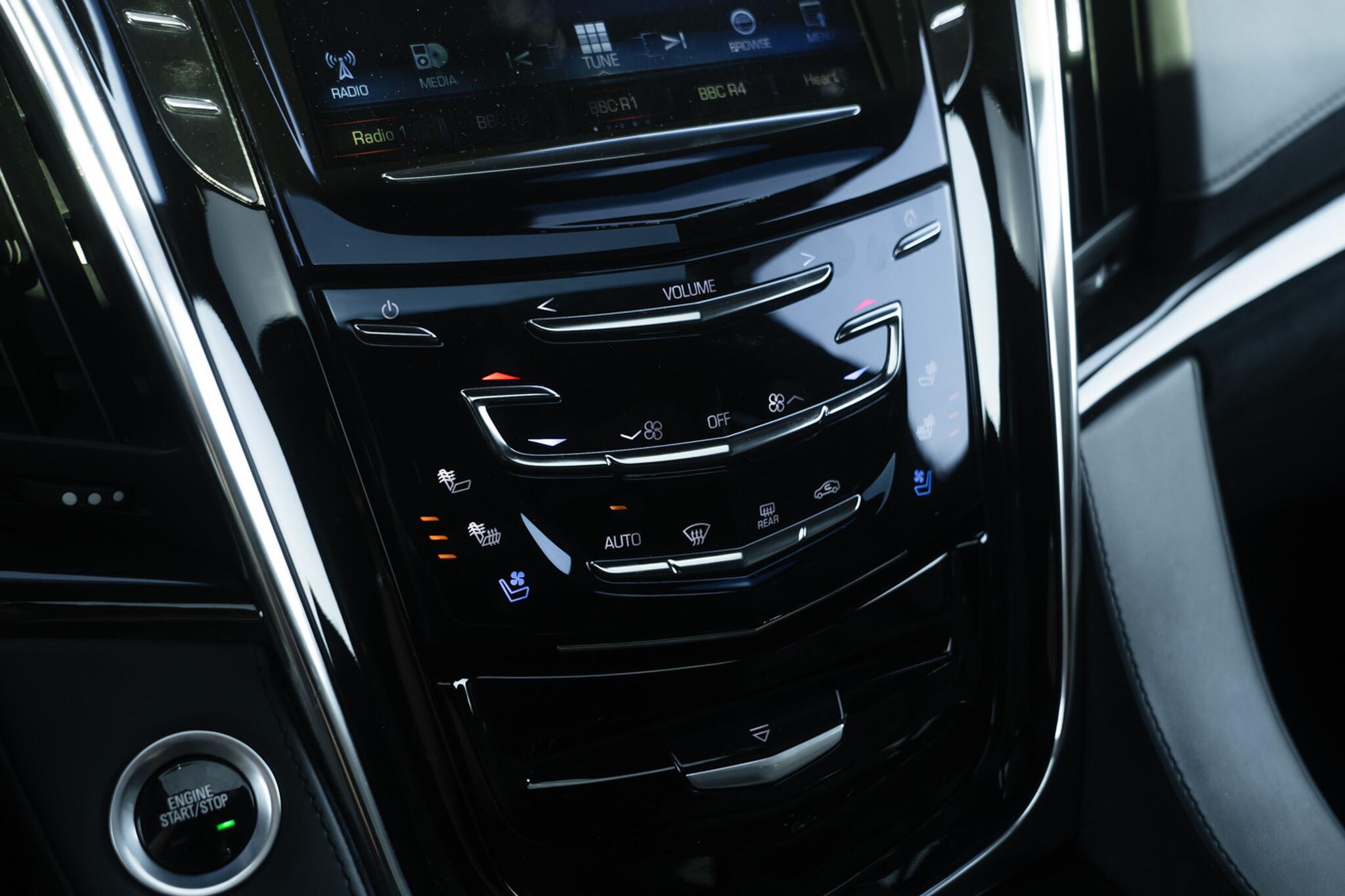 Cadillac Escalade view 30