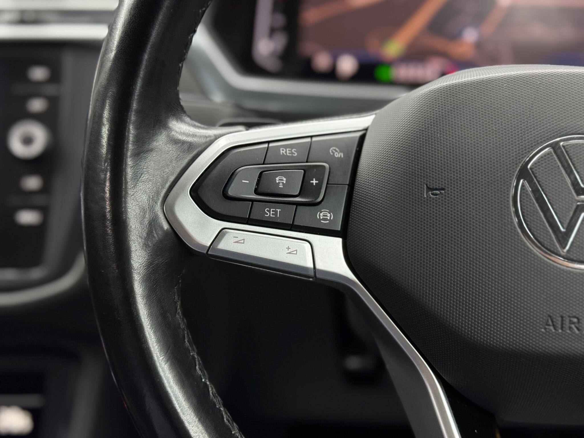 Volkswagen Tiguan Allspace view 19
