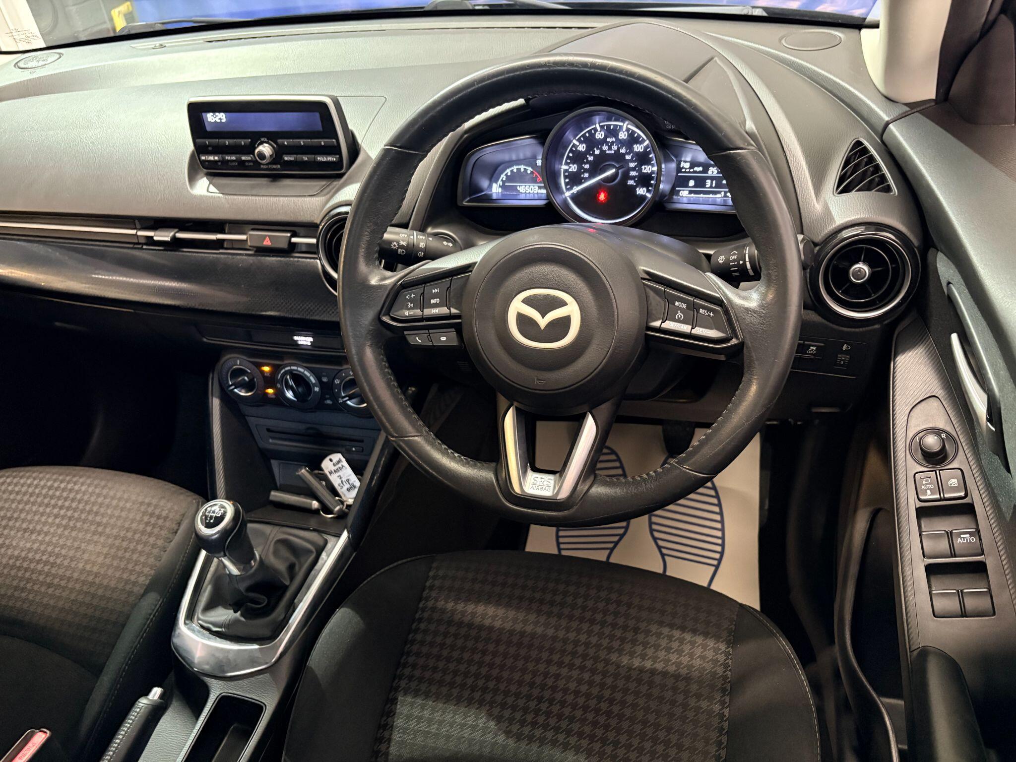 Mazda Mazda2 view 24