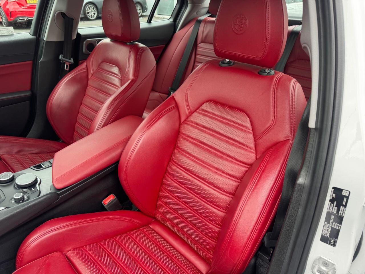 Alfa Romeo Giulia view 21
