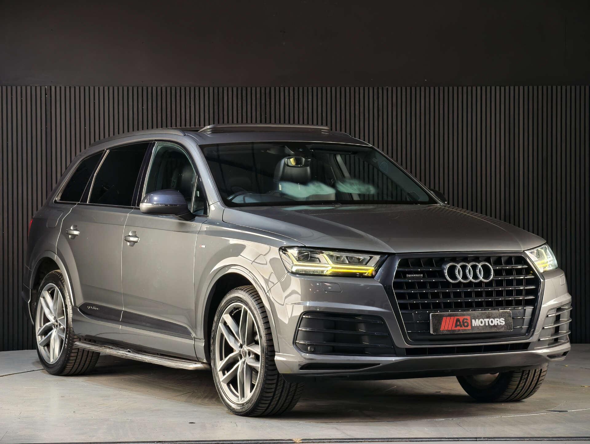 Audi Q7 view 7