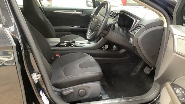 Ford Mondeo view 2