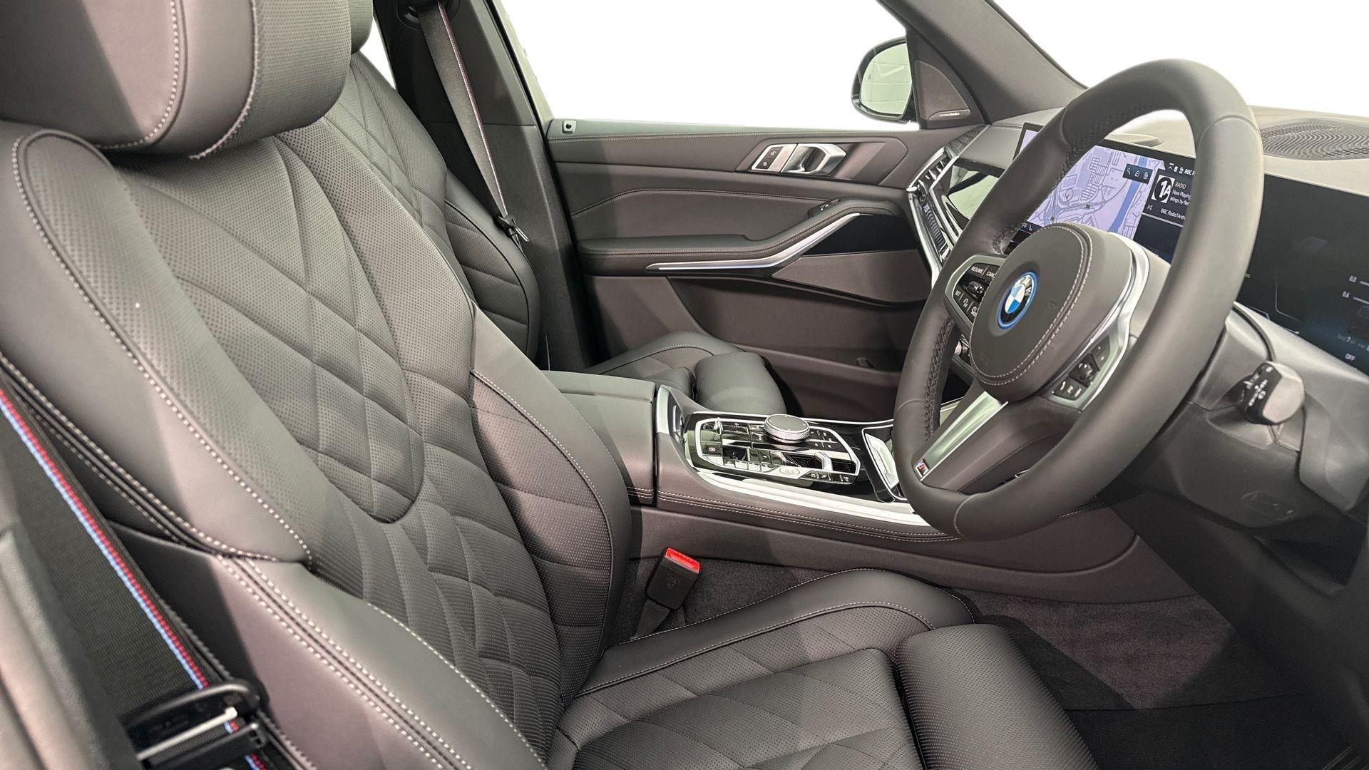 BMW X5 view 11
