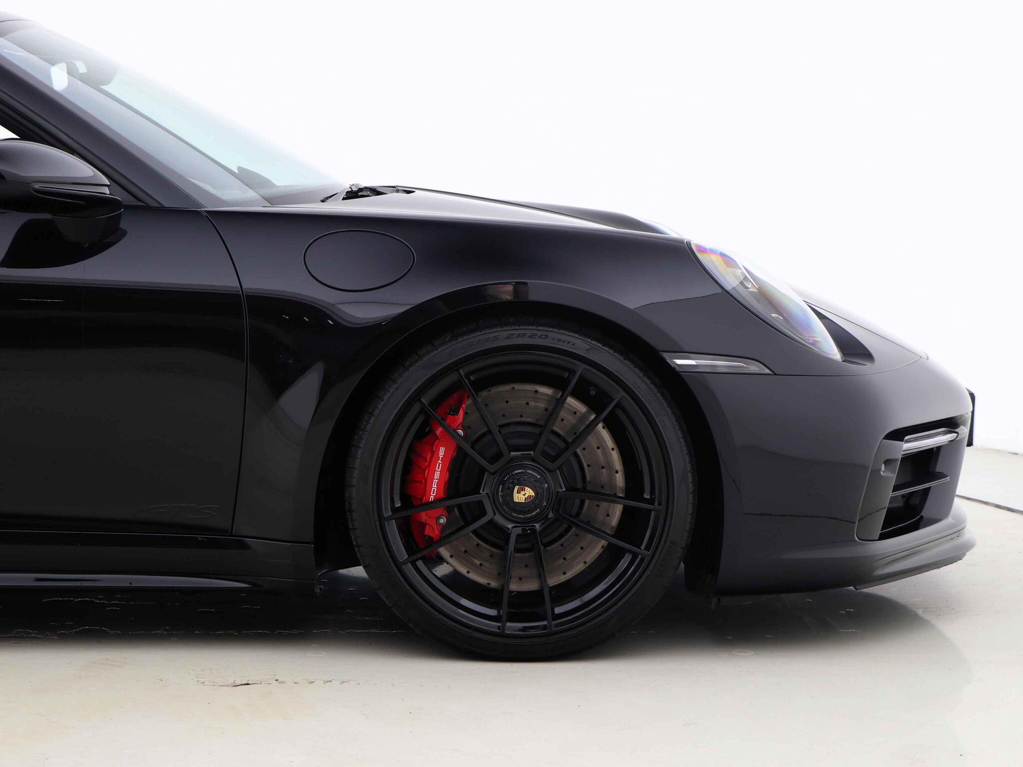 Porsche 911 view 18