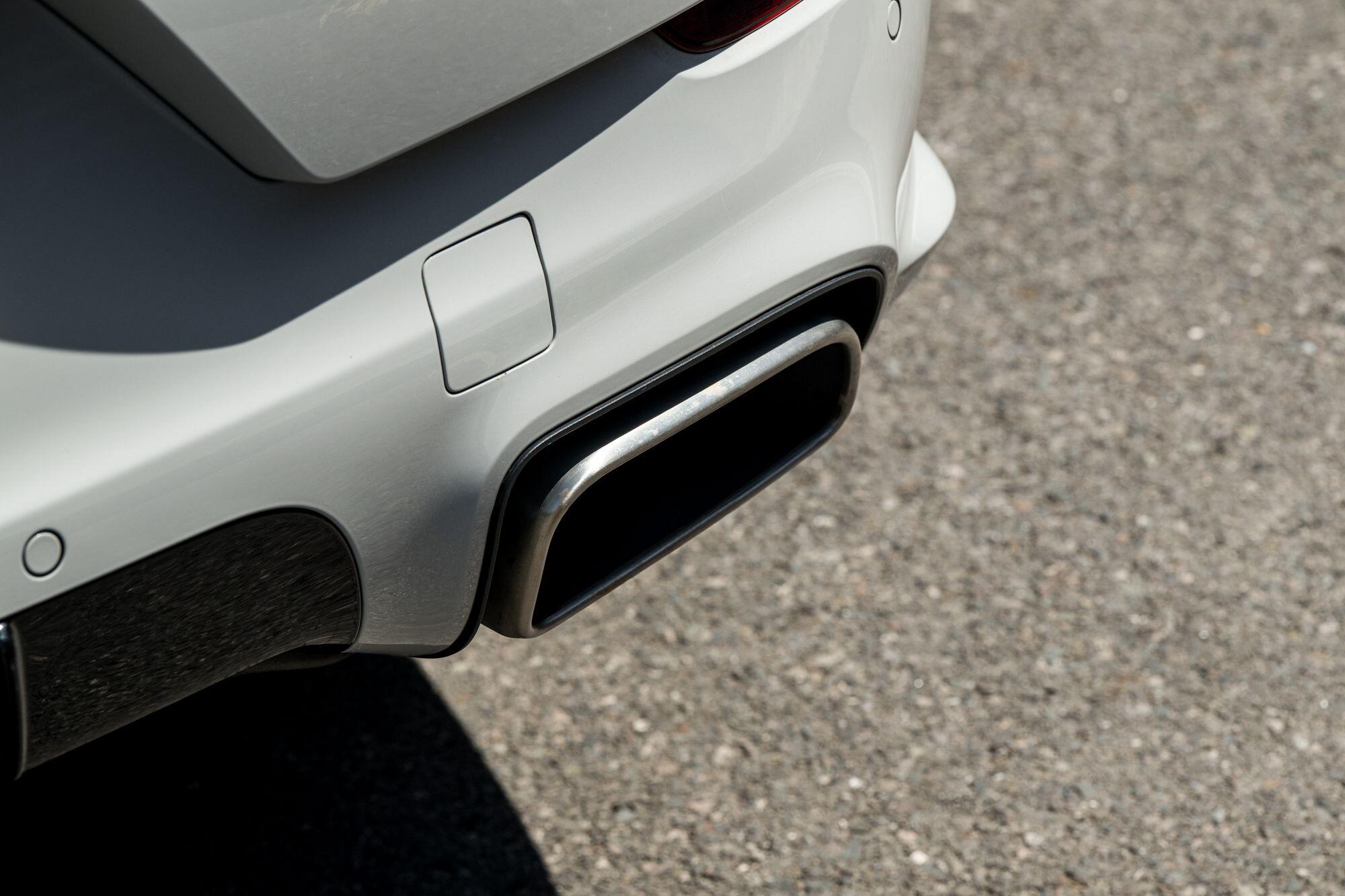 Porsche Cayenne view 27