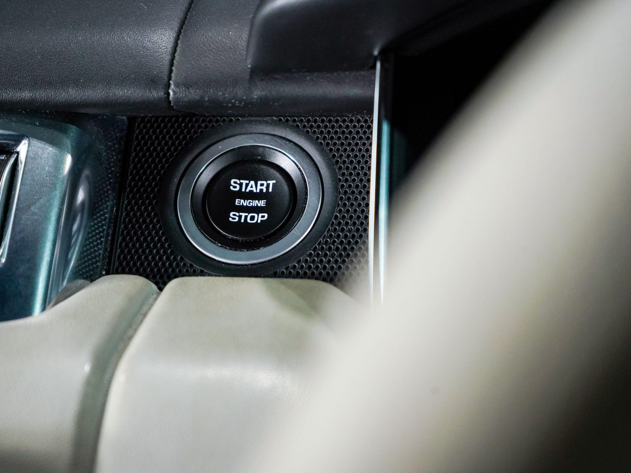 Land Rover Range Rover Sport view 23