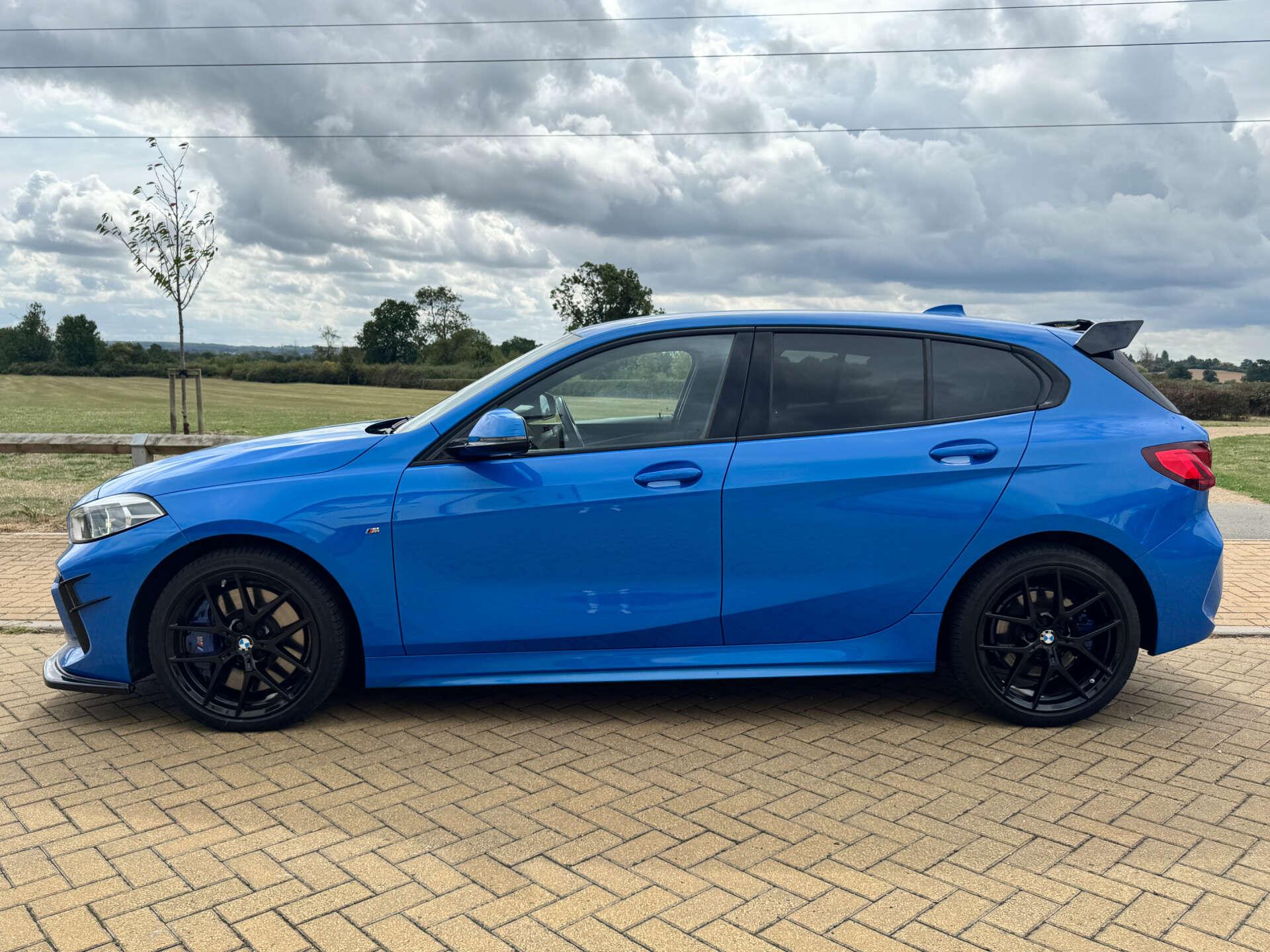 BMW 1 Series view 5