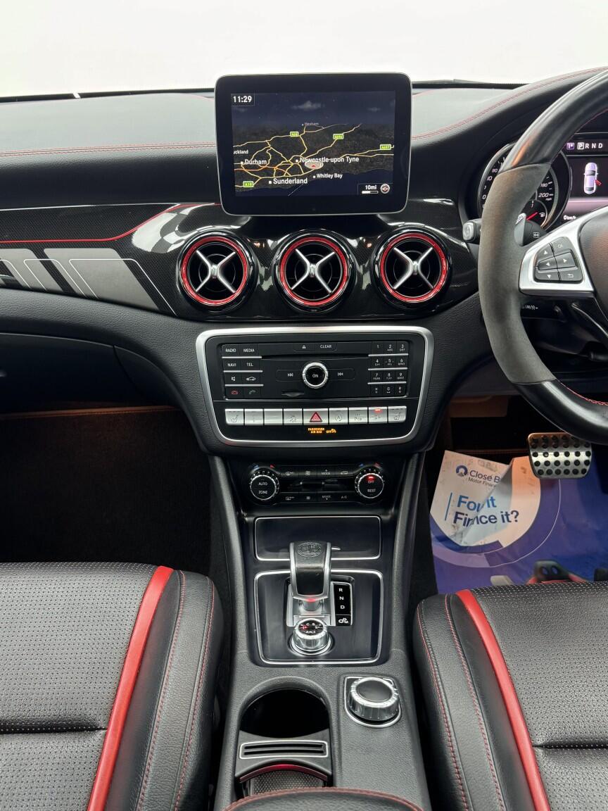 Mercedes-Benz Cla view 30