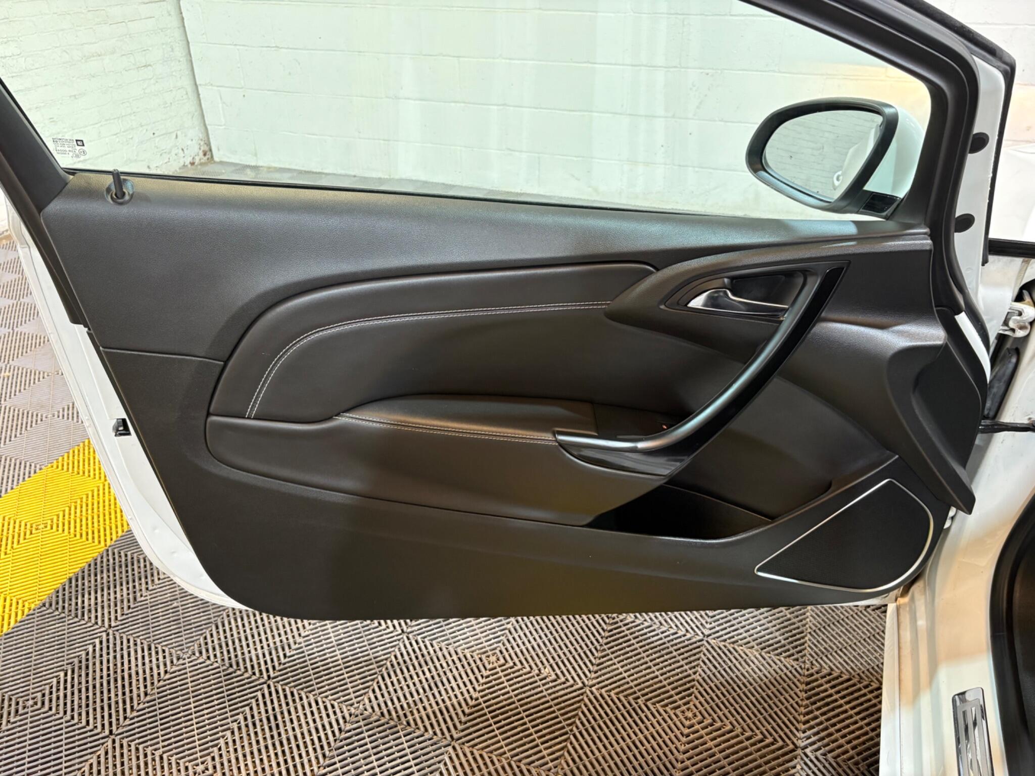 Vauxhall Astra GTC view 34