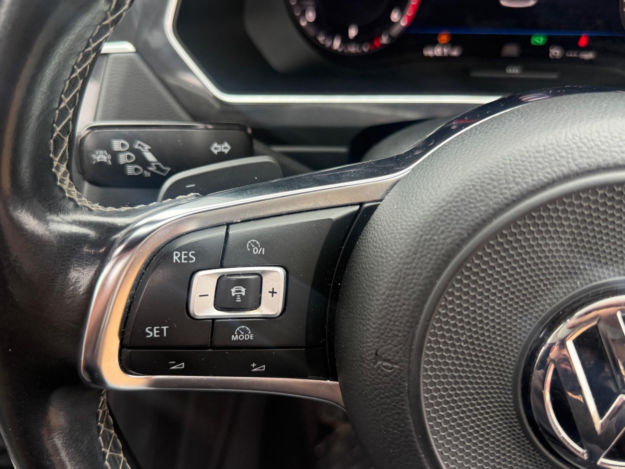 Volkswagen Tiguan view 22