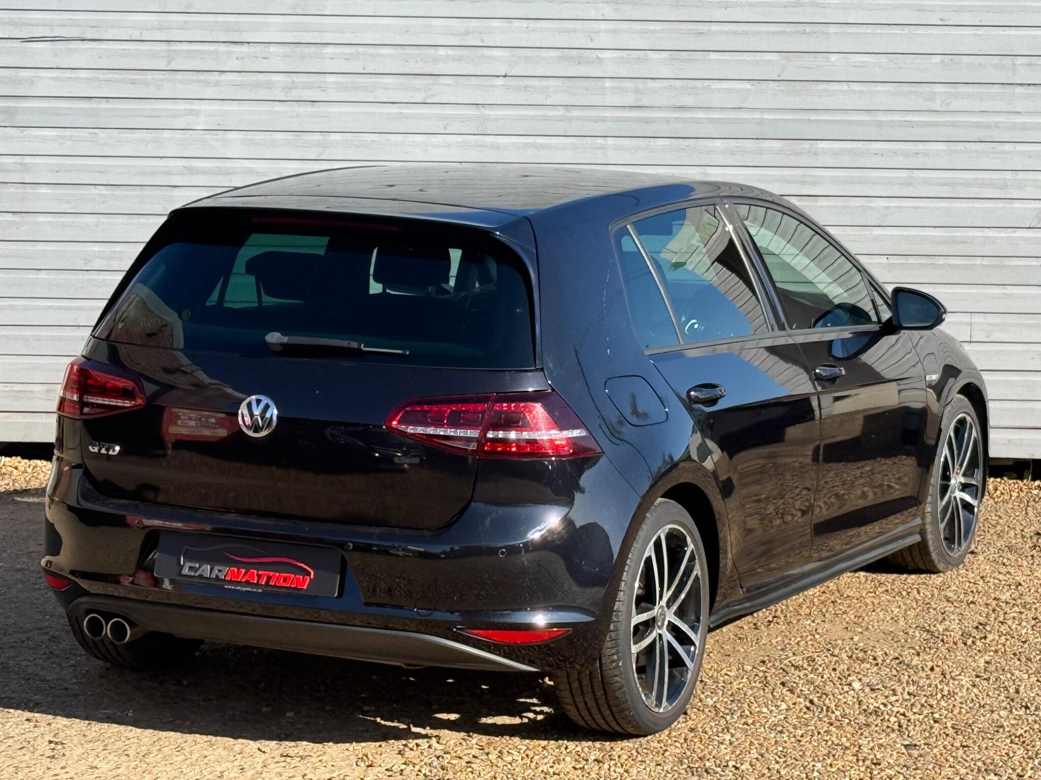 Volkswagen Golf view 12