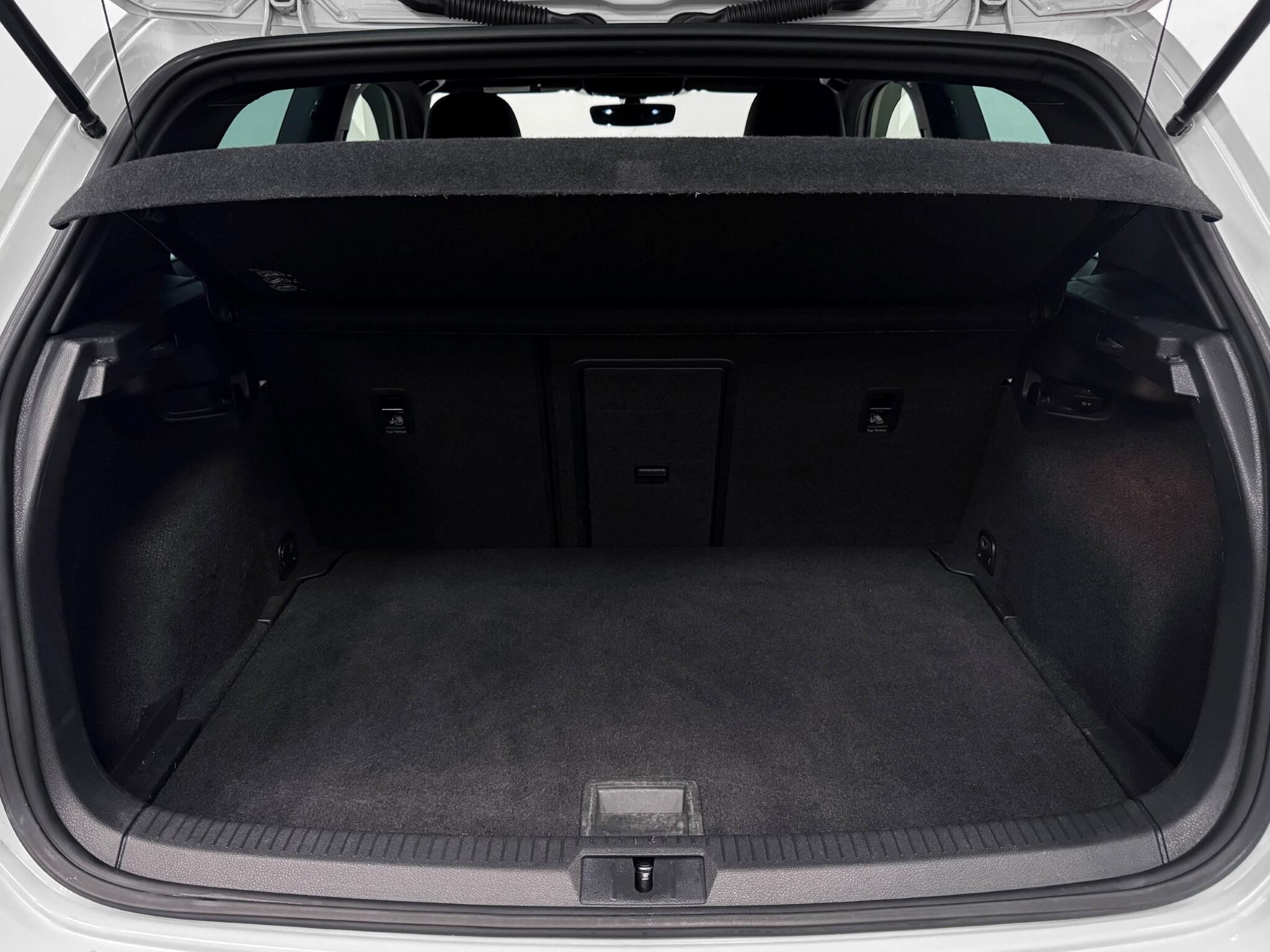Volkswagen Golf view 7
