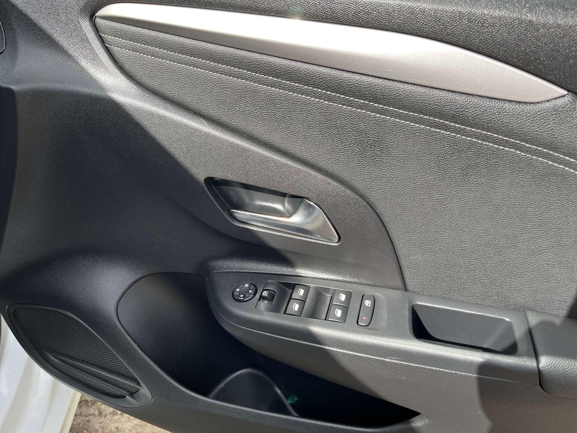 Vauxhall Corsa view 47