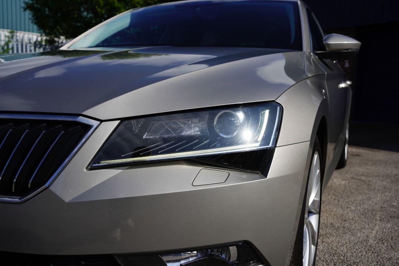 Skoda Superb view 17