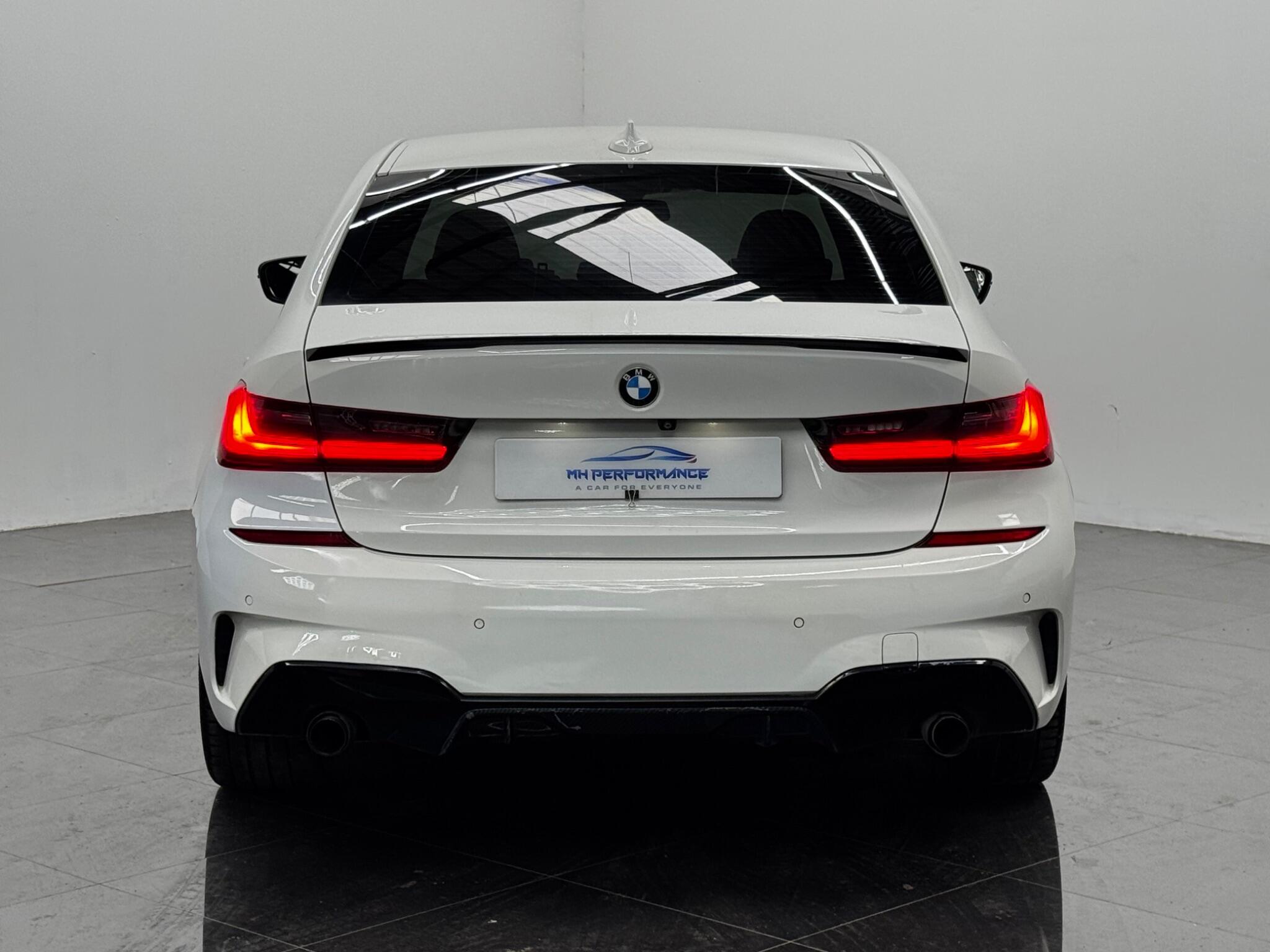 BMW 3 Series view 39