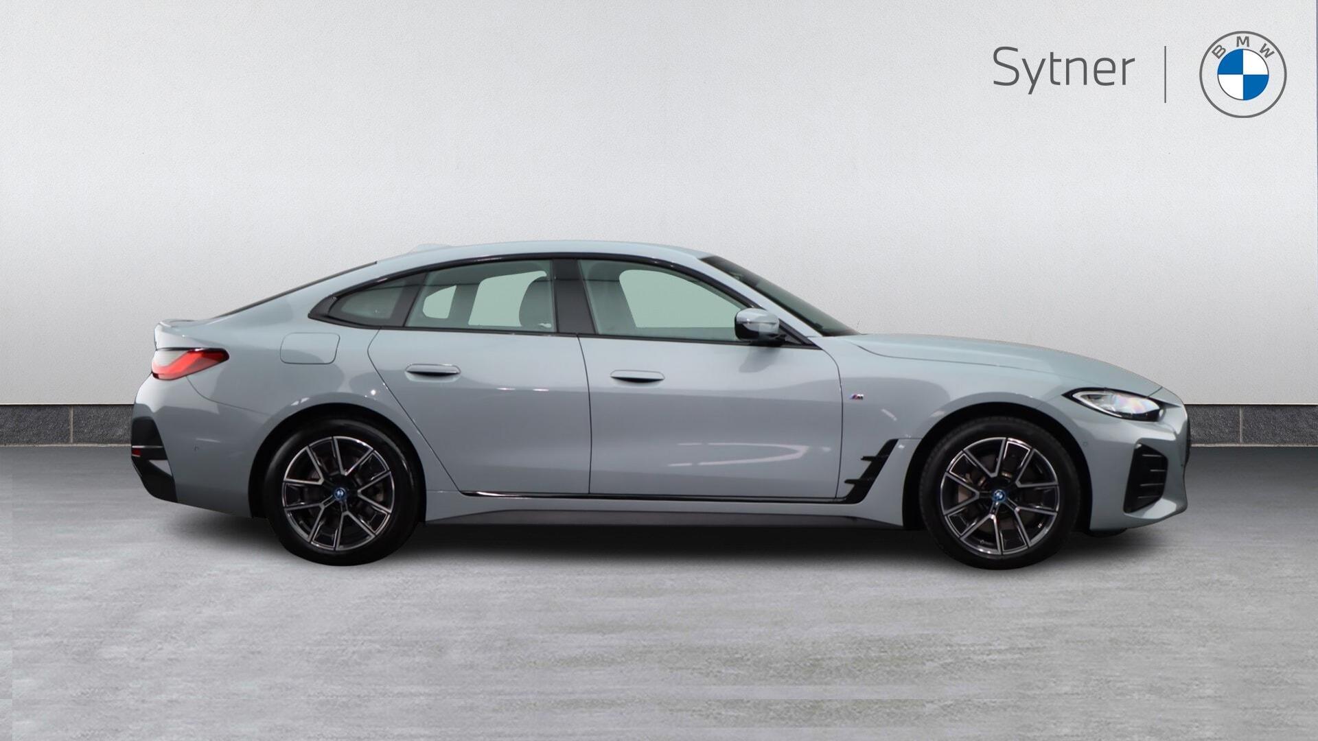 BMW i4 view 3