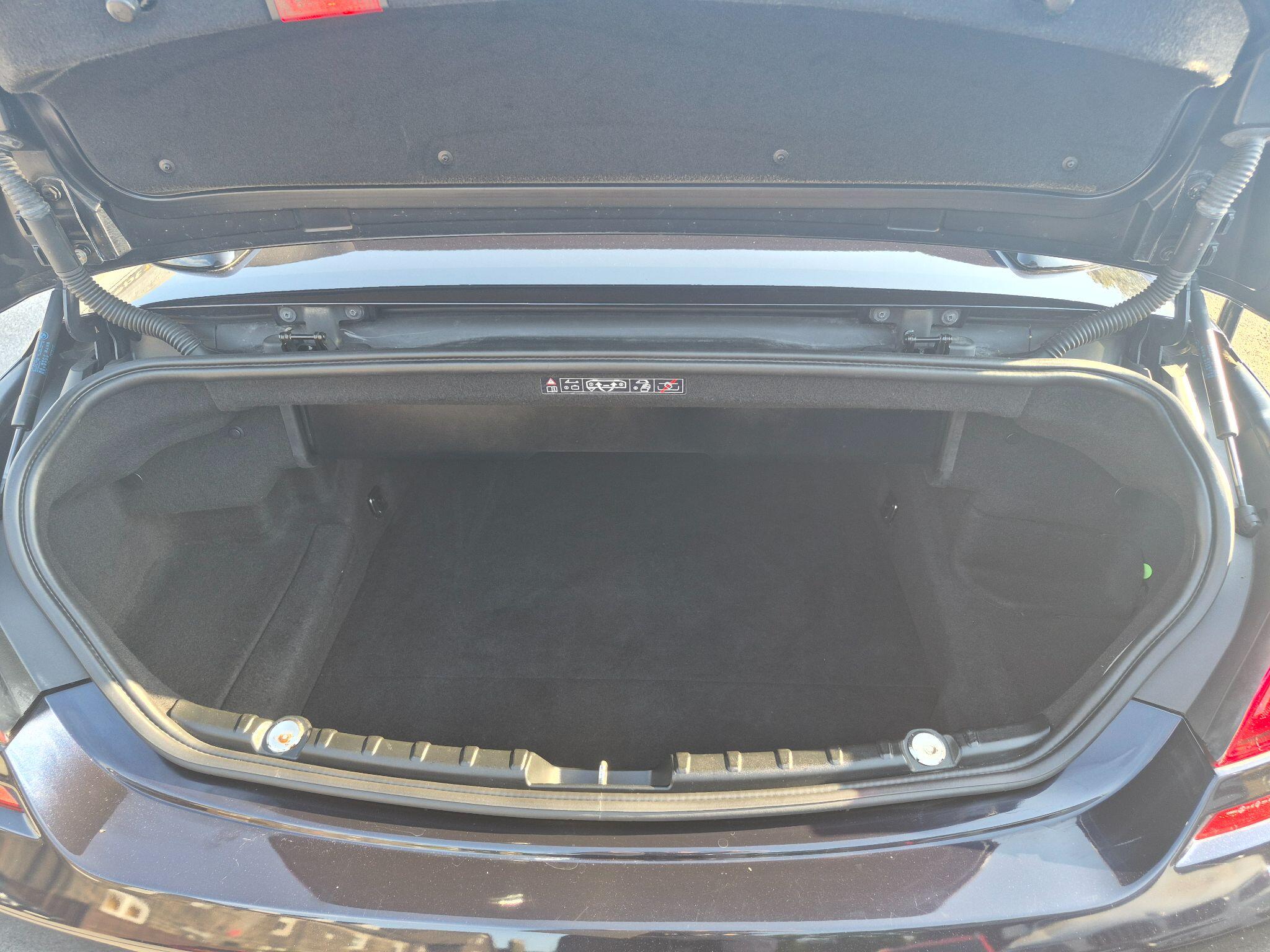 BMW 6 Series view 23