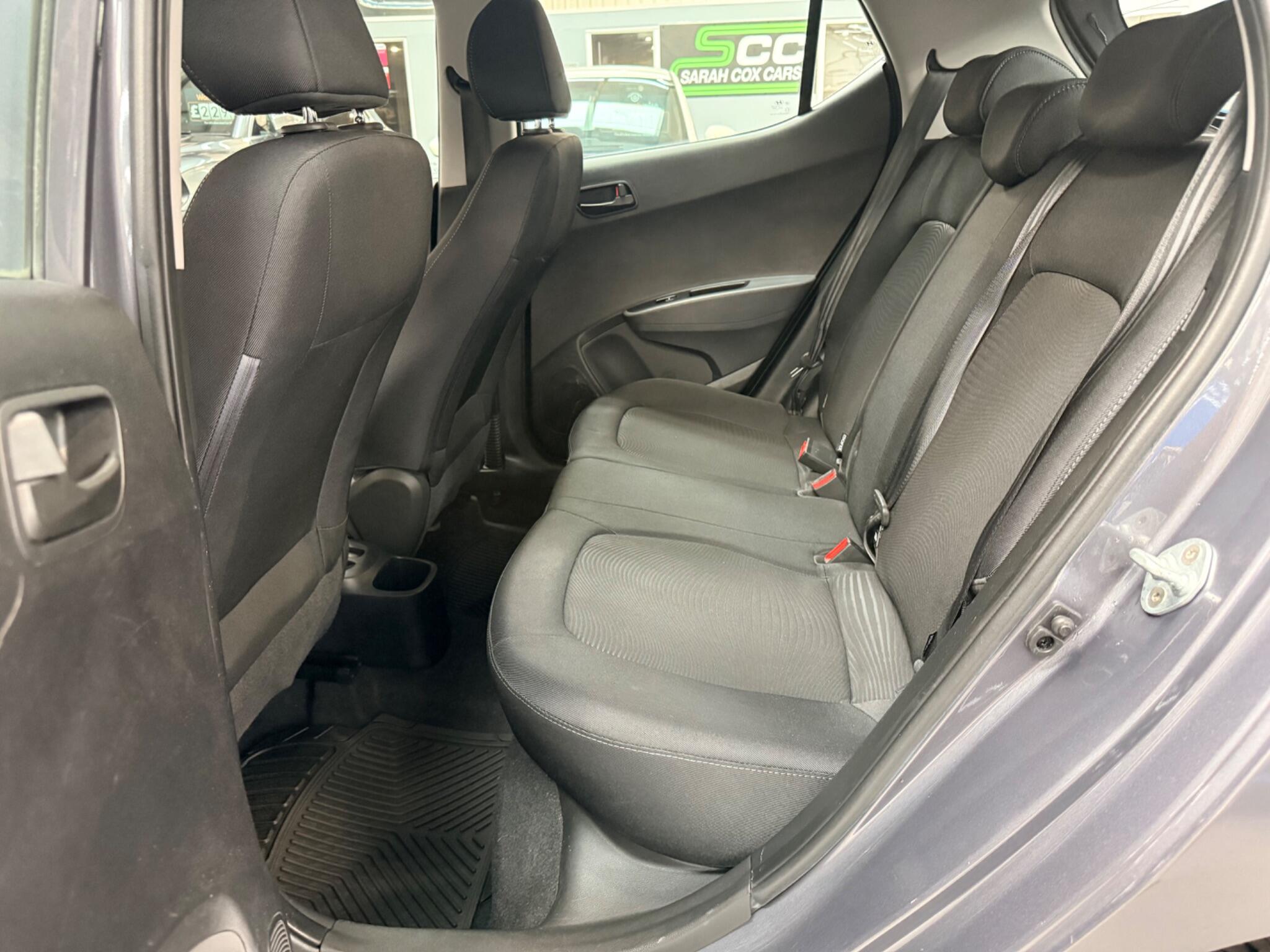 Hyundai I10 view 16