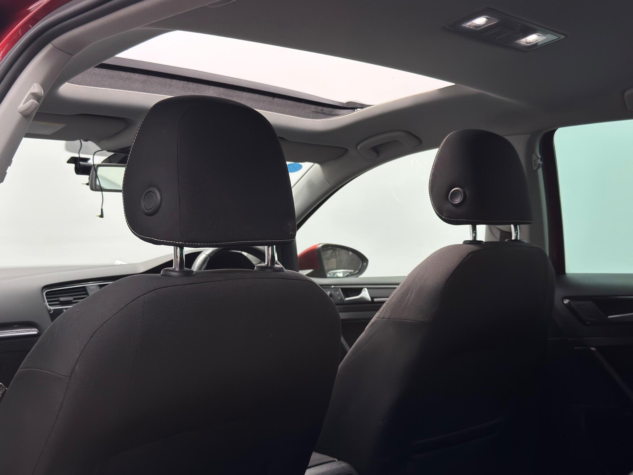Volkswagen Golf view 42
