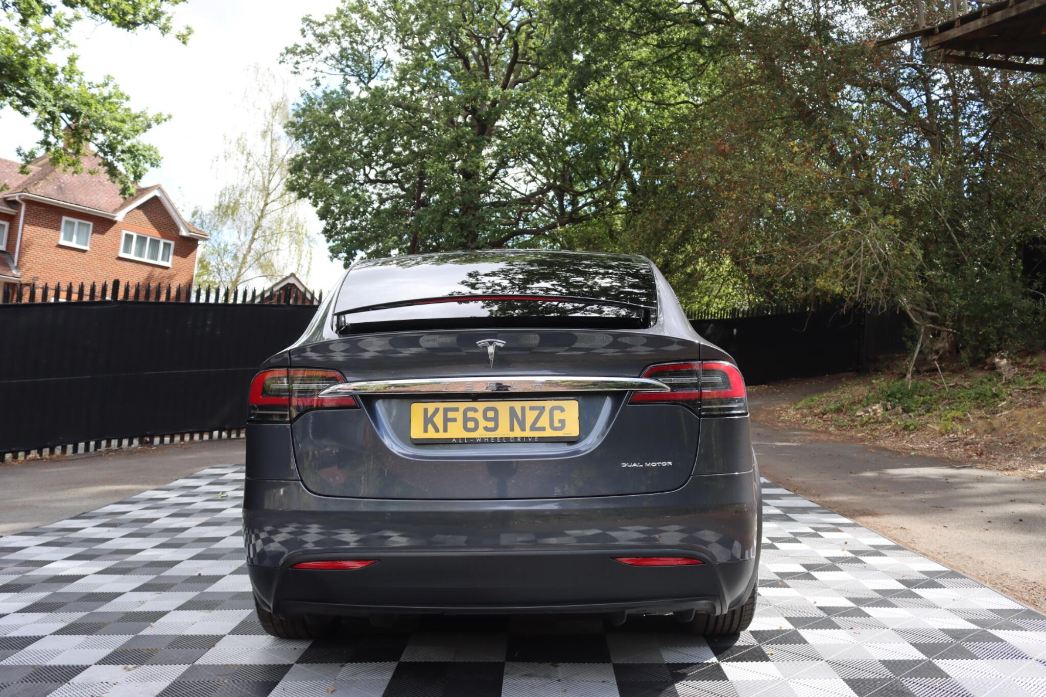 Tesla Model X view 10