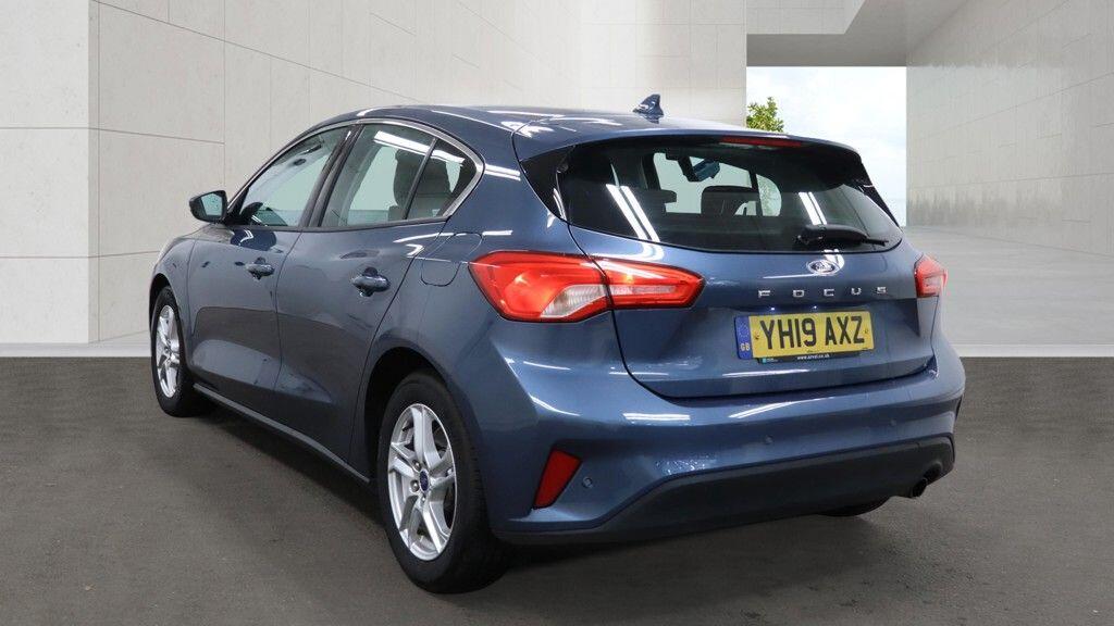 Ford Focus view 6