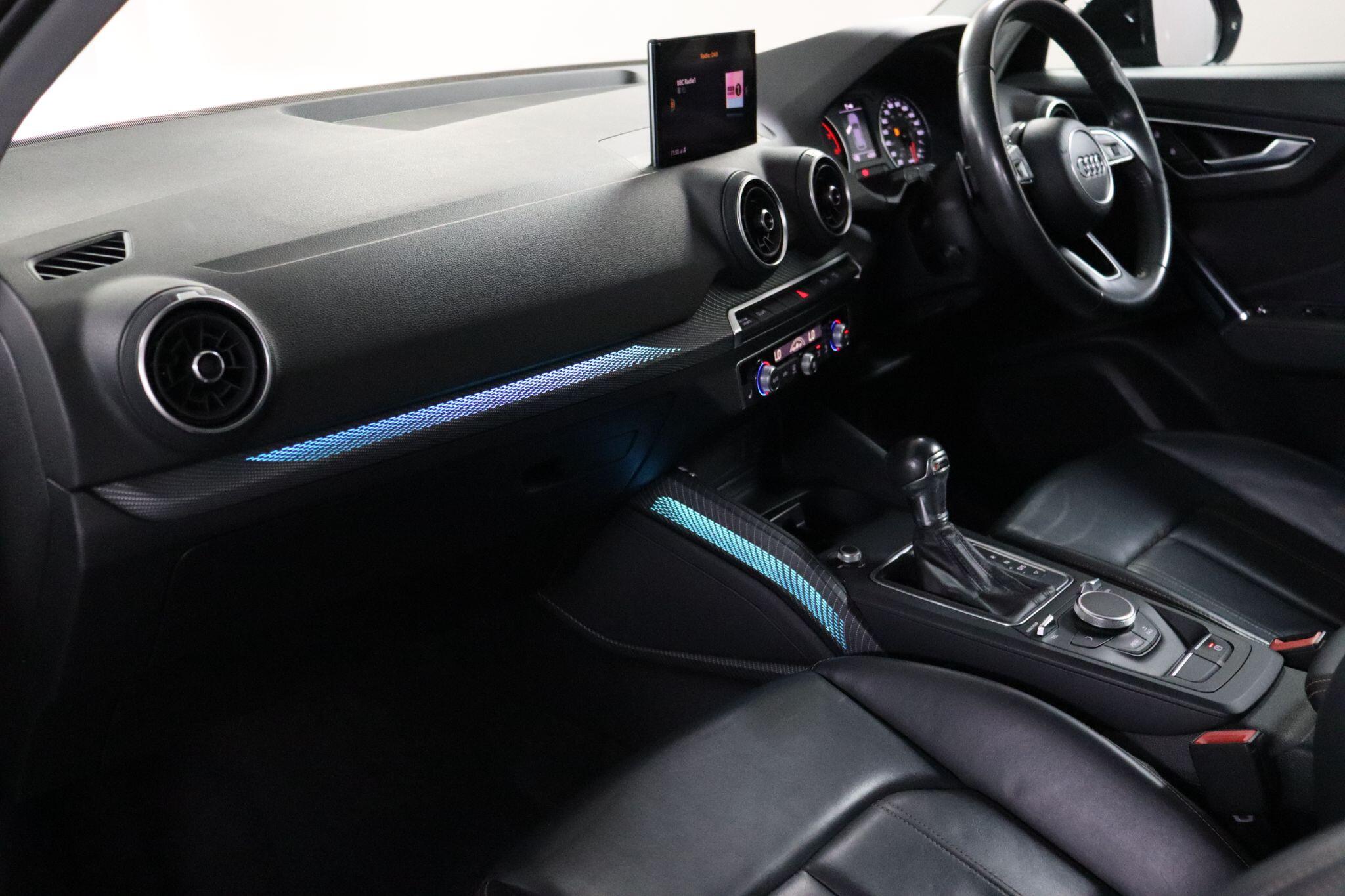 Audi Q2 view 34