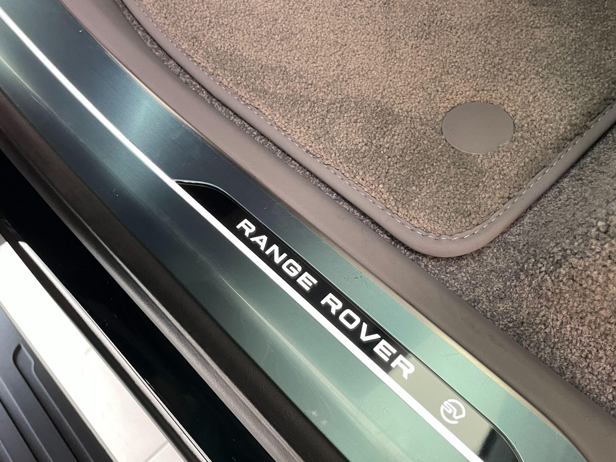 Land Rover Range Rover view 36