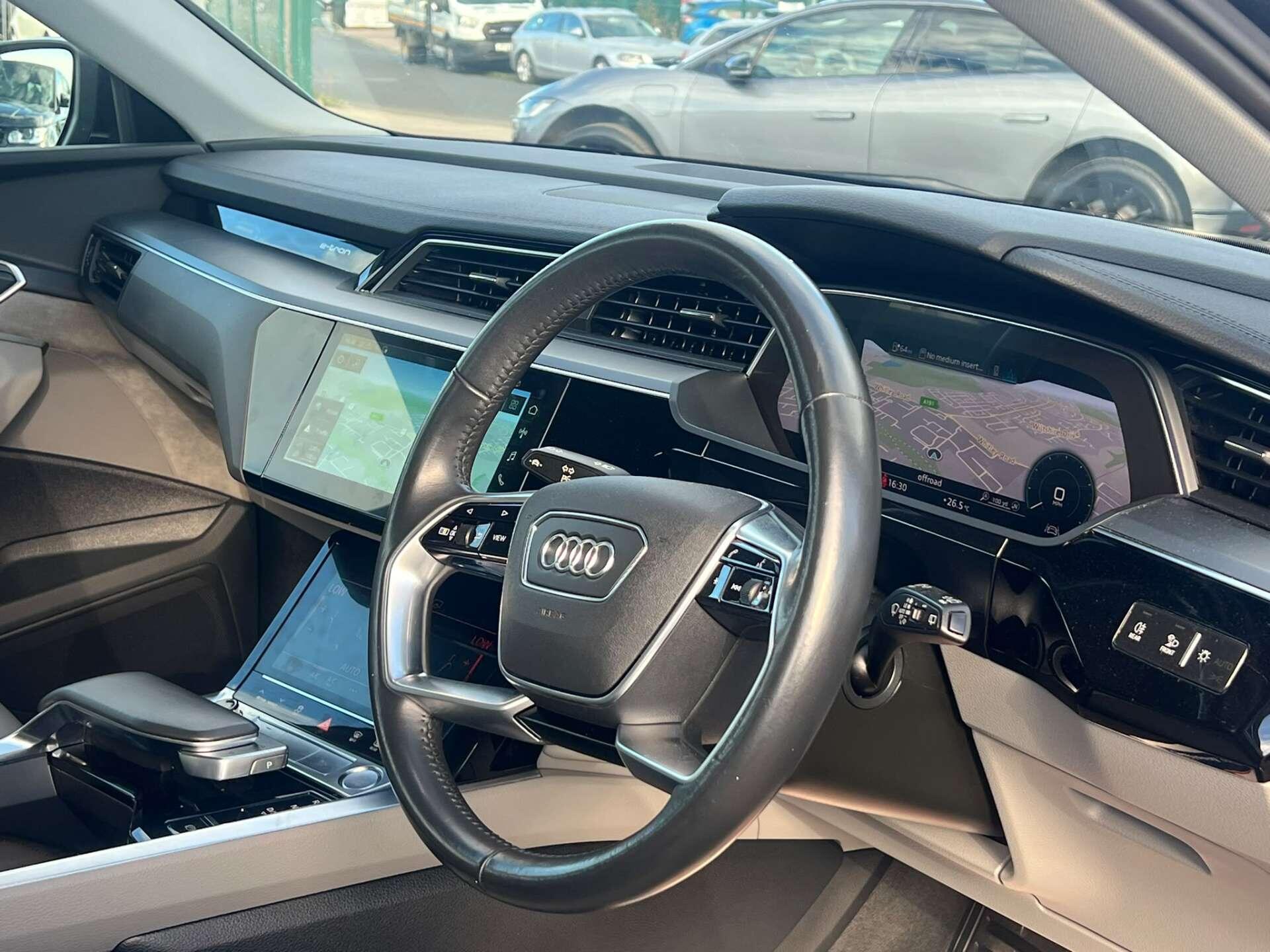 Land Rover Range Rover Sport view 17