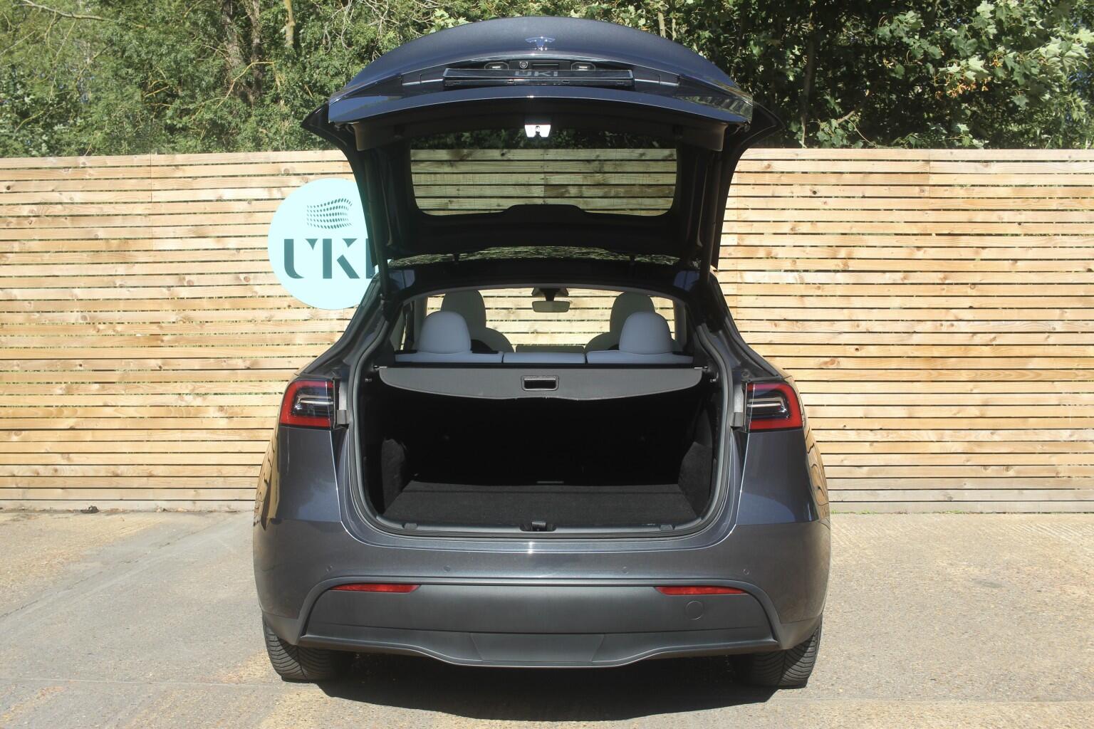 Tesla Model Y view 34