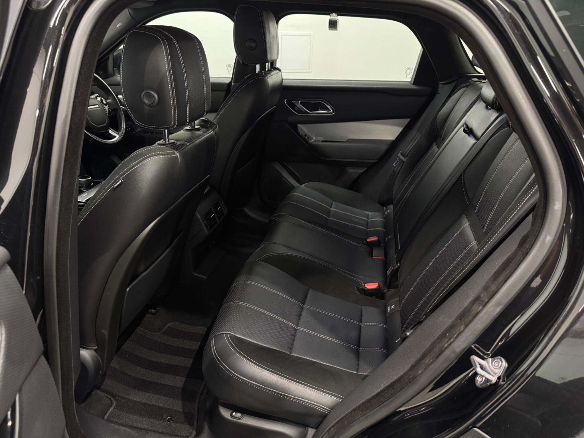 Land Rover Range Rover Velar view 10