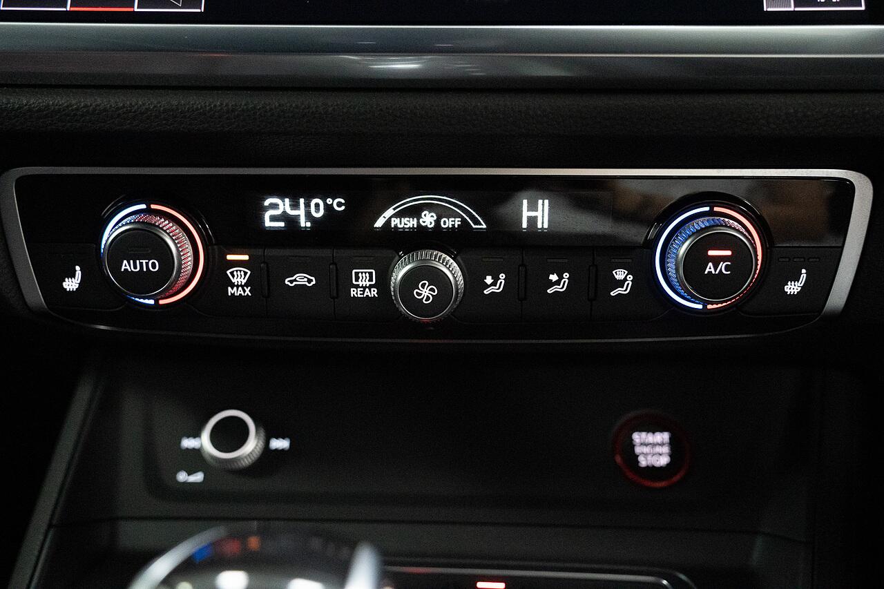 Audi RS Q3 view 15
