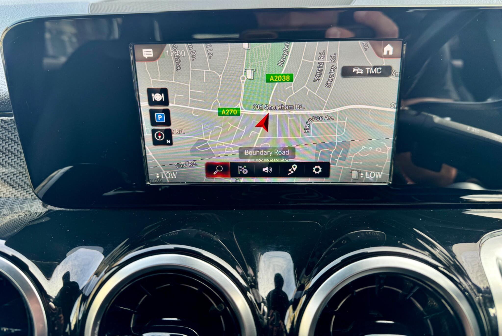 Mercedes-Benz GLB view 71