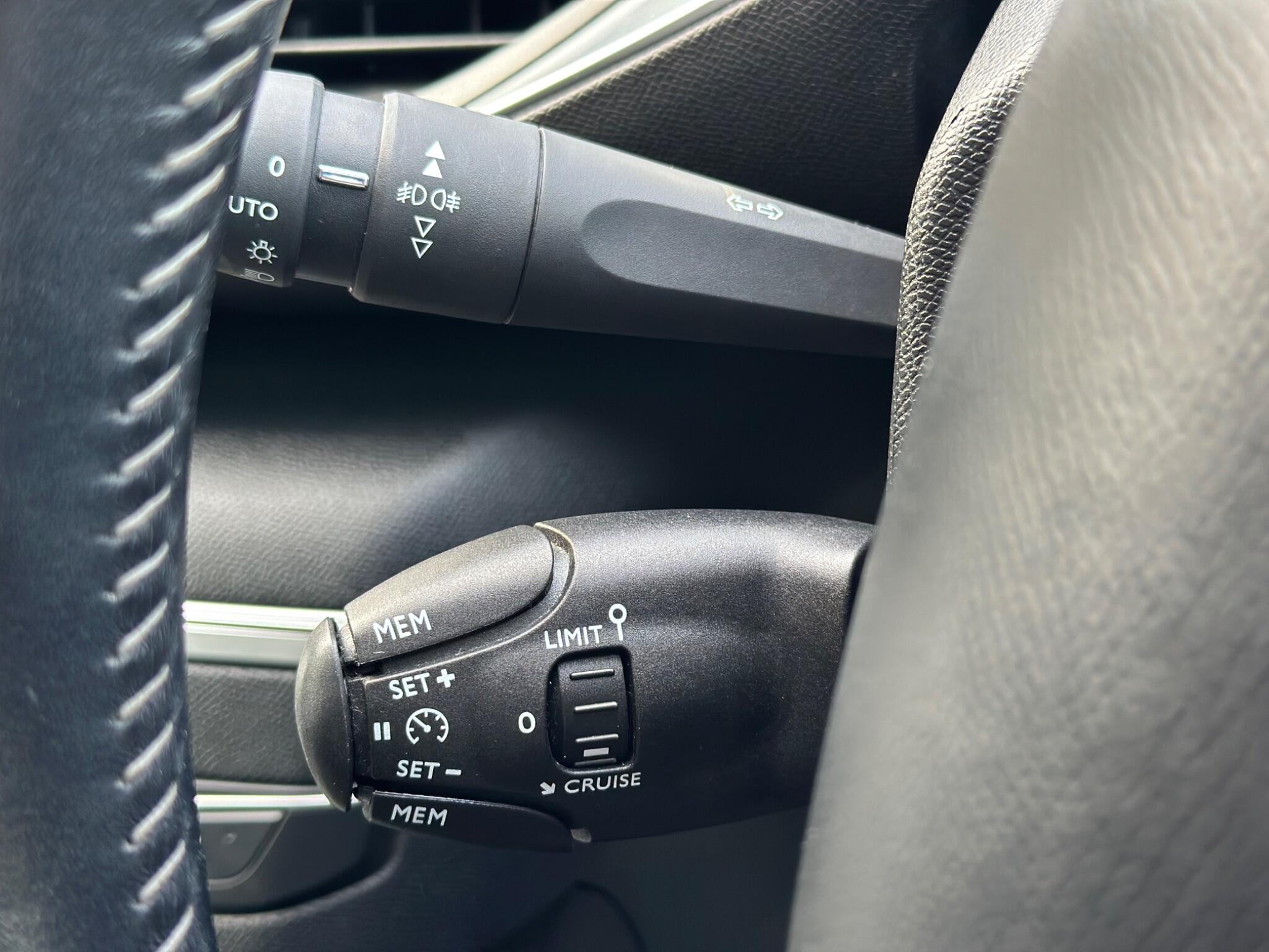 Peugeot 308 view 31
