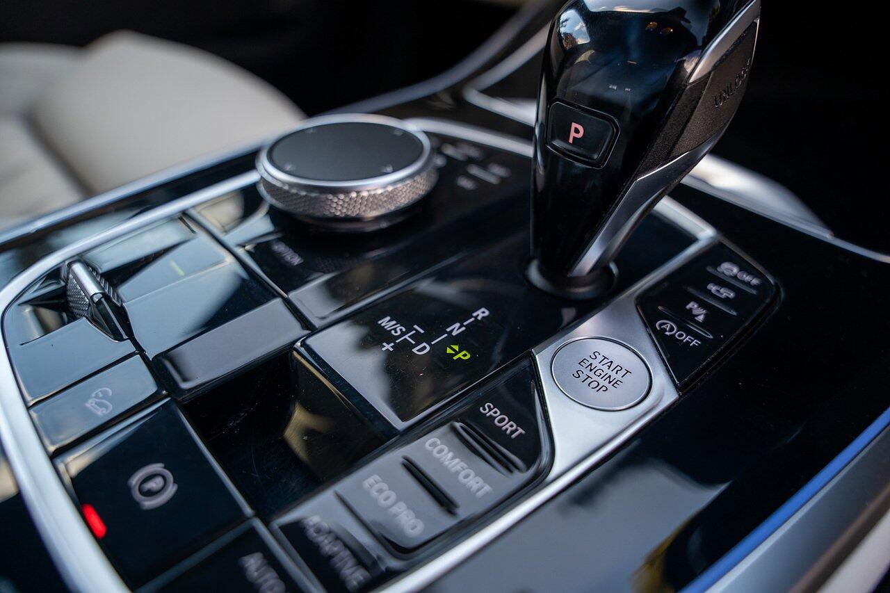BMW X5 view 45
