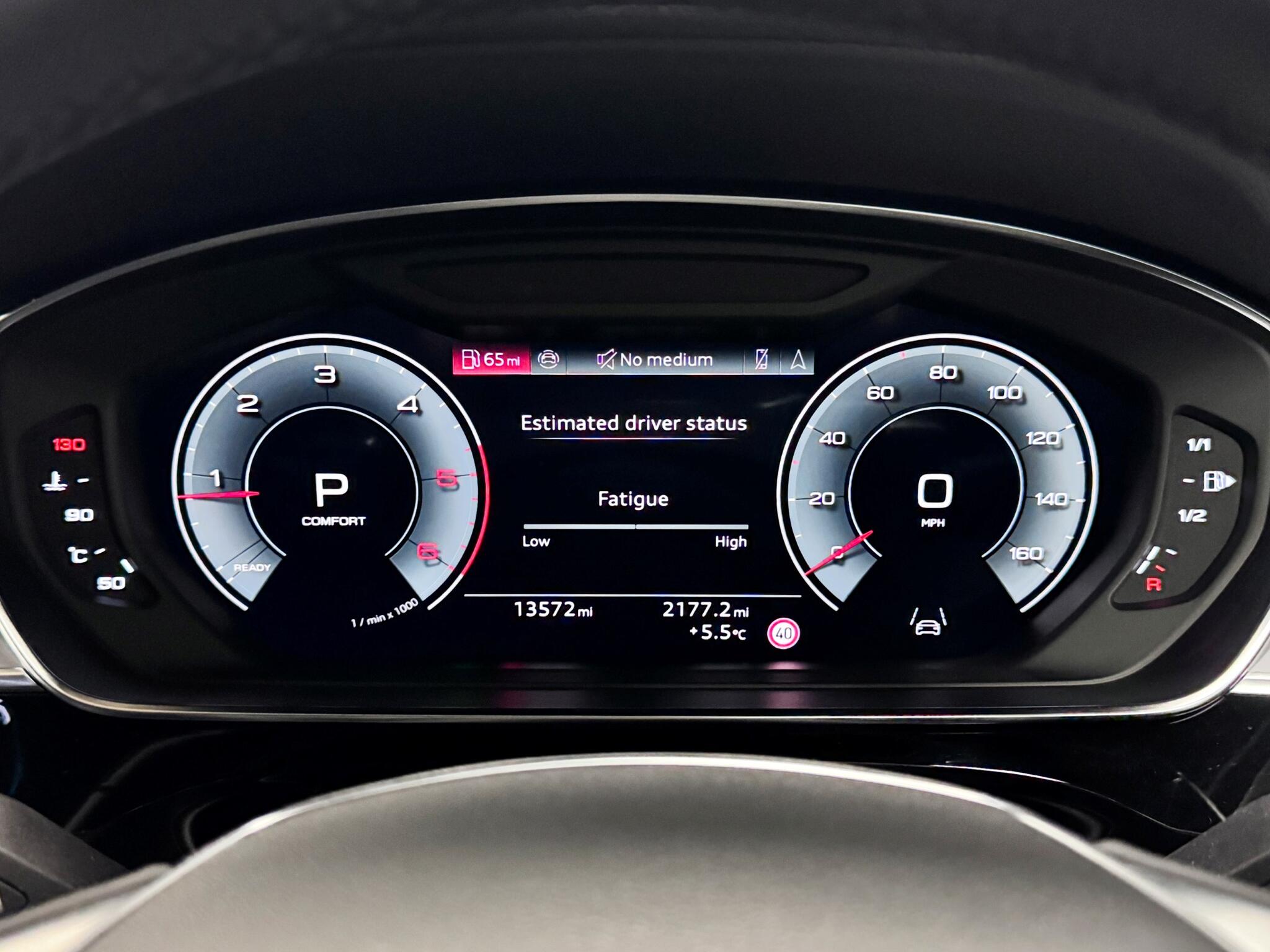 Audi A8 view 39