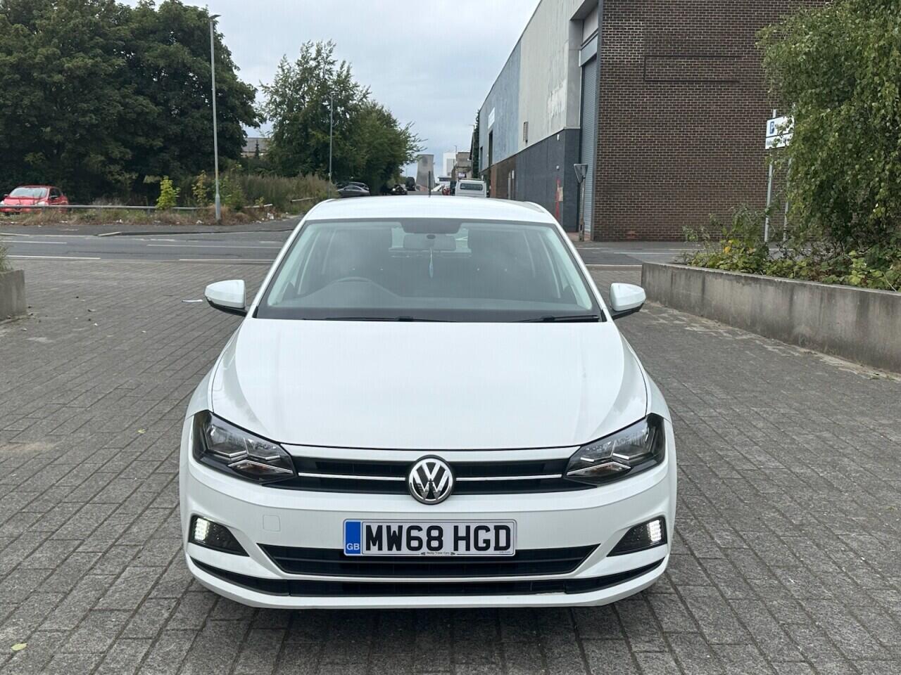 Volkswagen Polo view 5