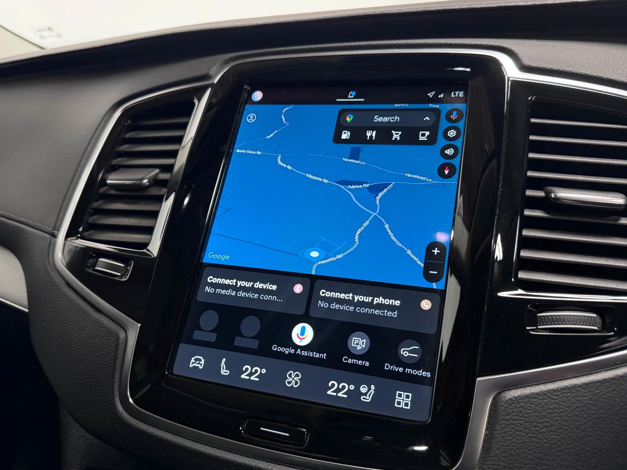 Volvo XC90 view 42