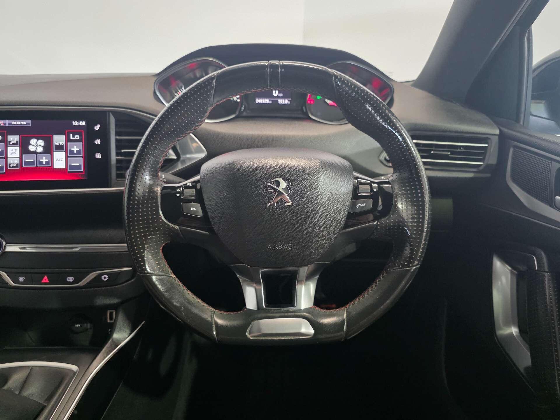 Peugeot 308 view 17