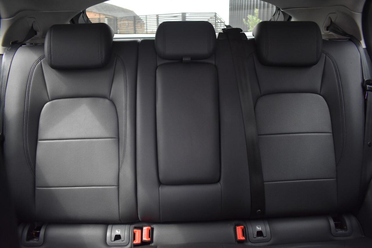 Jaguar I-Pace view 15