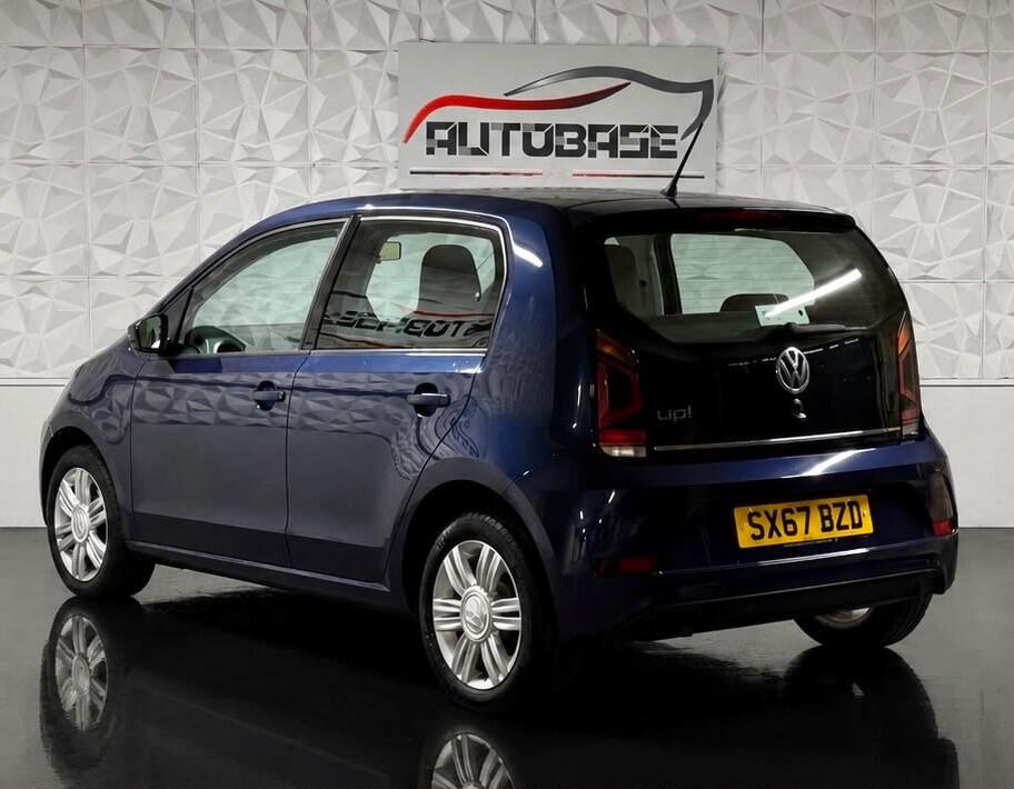 Volkswagen Up! view 5