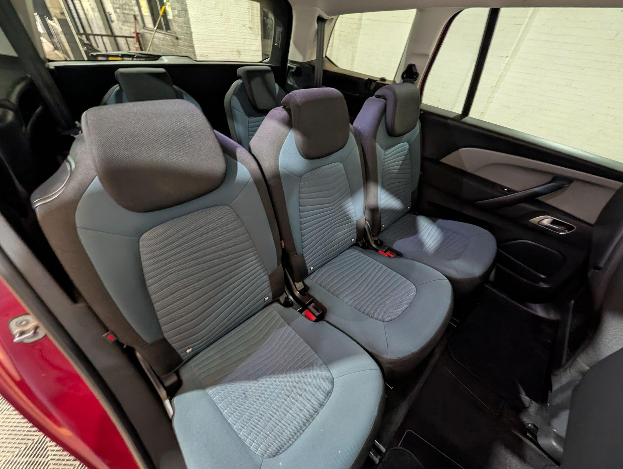 Citroen Grand C4 Picasso view 24