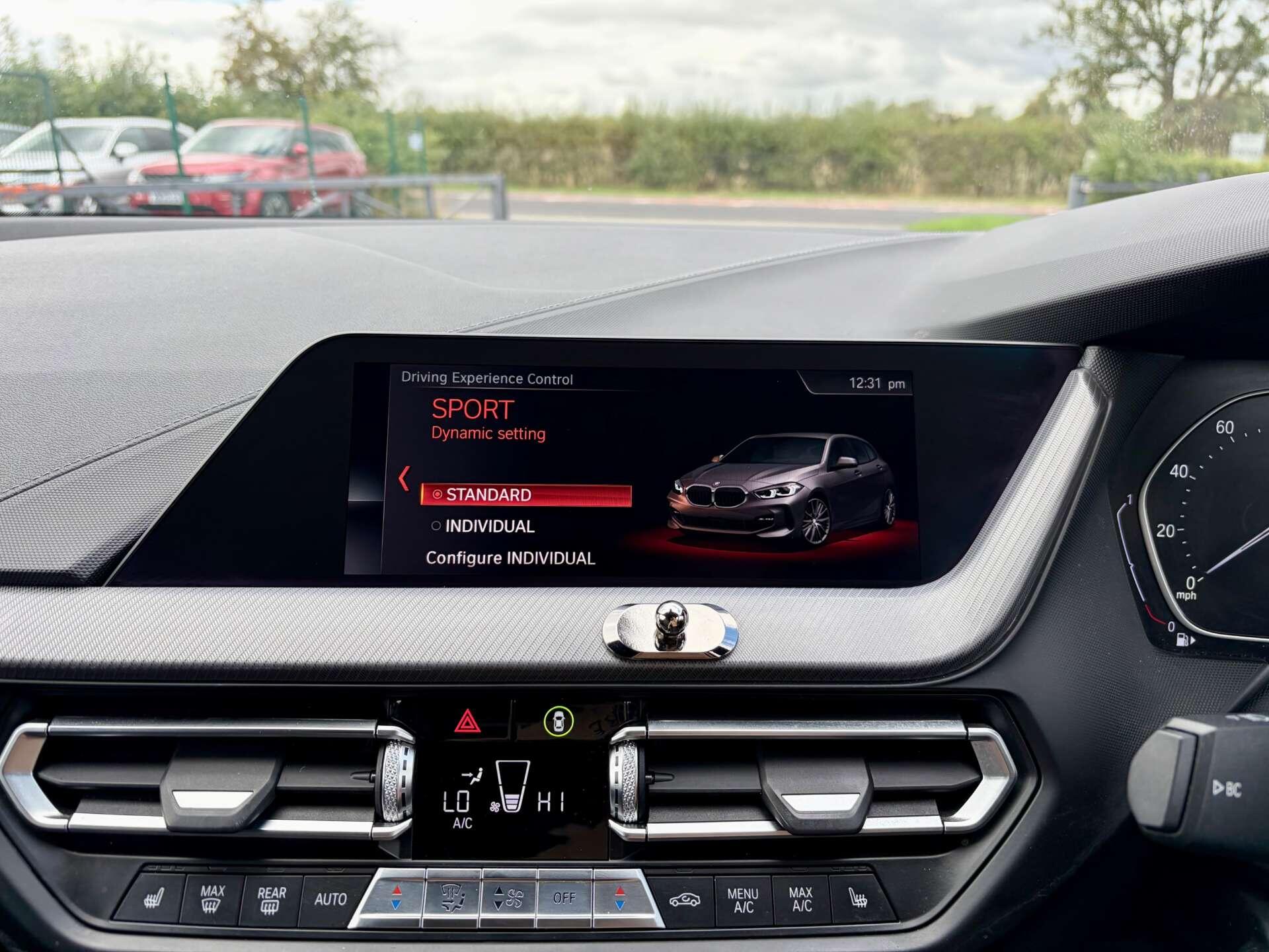 BMW 1 Series view 52