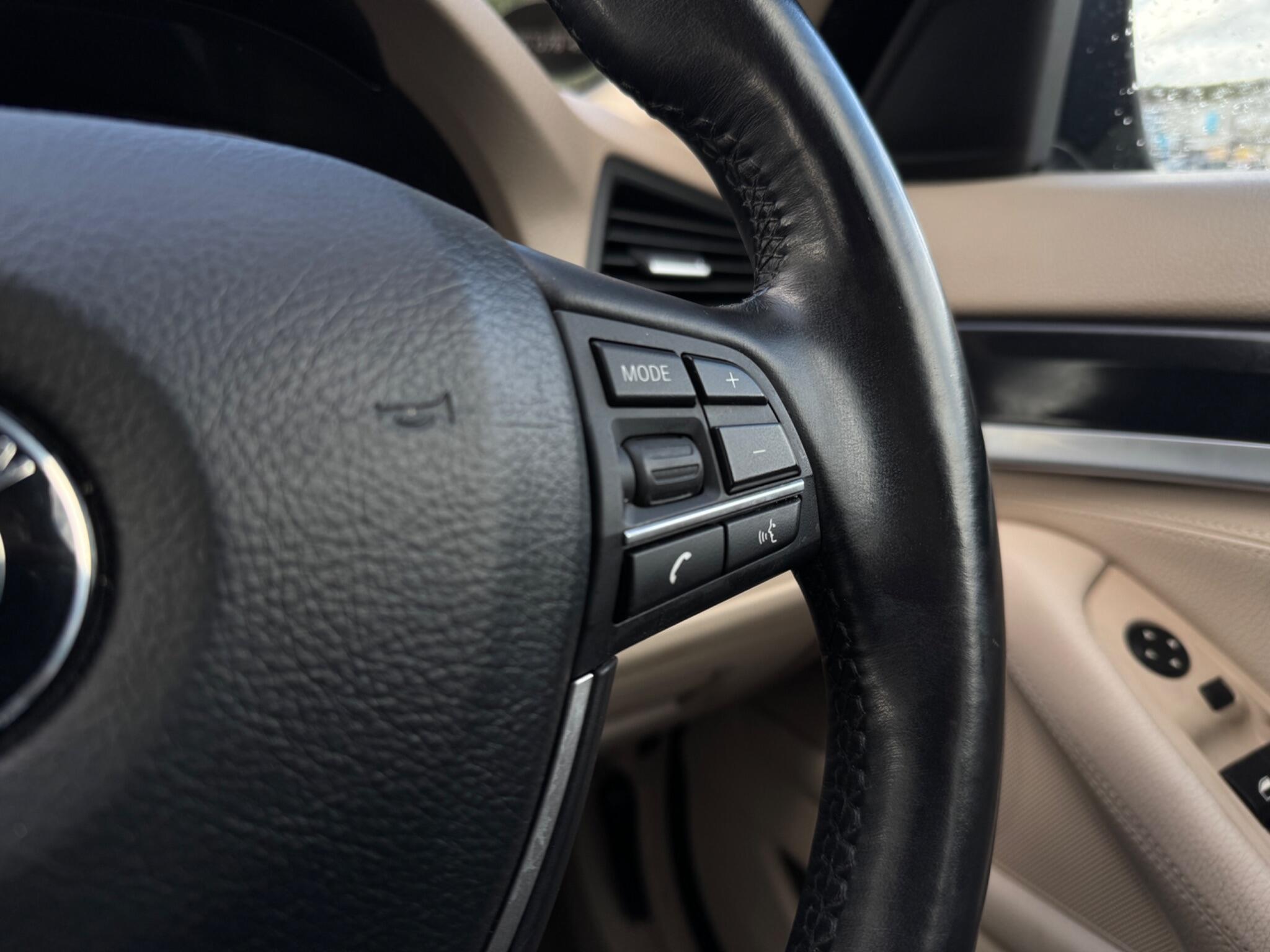 BMW 5 Series view 22