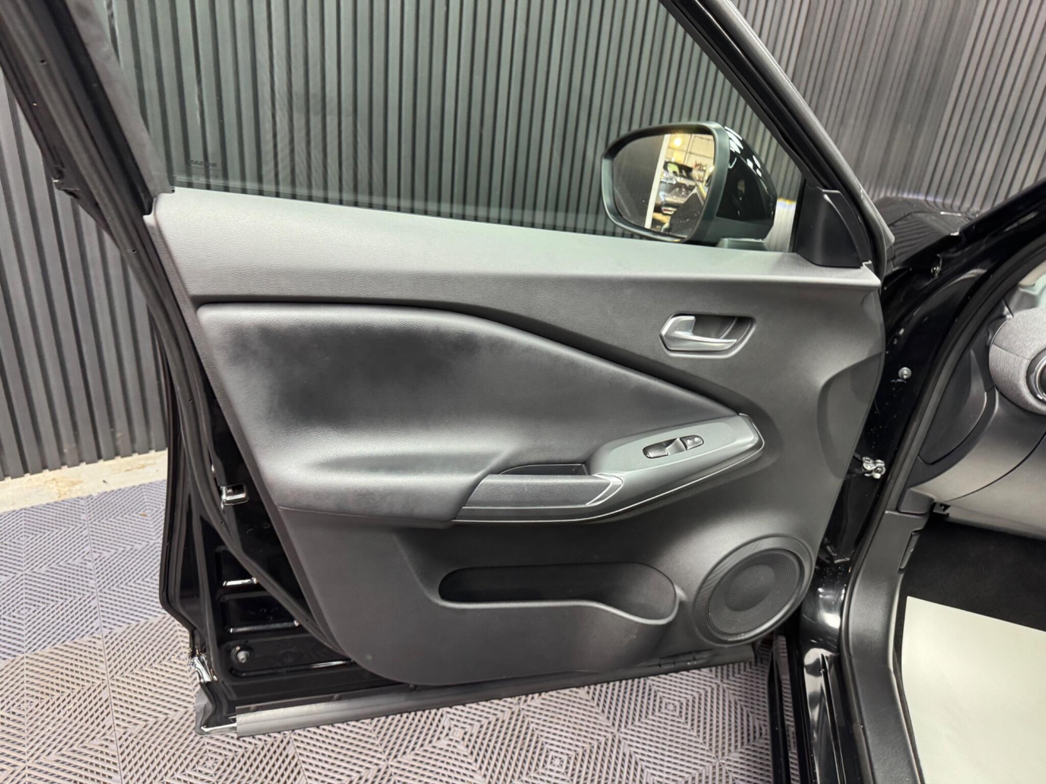Nissan Juke view 36