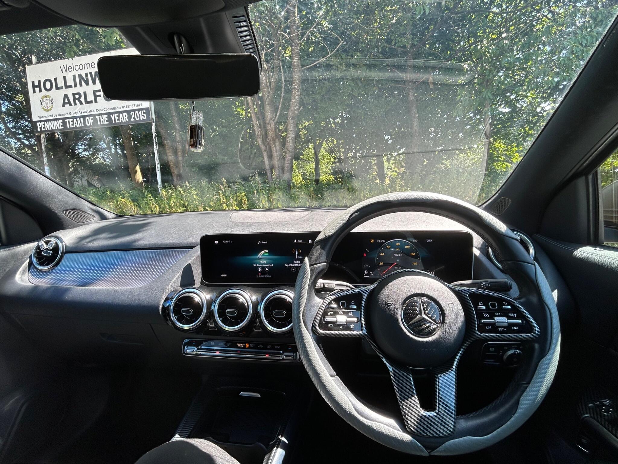 Mercedes-Benz Gla view 15