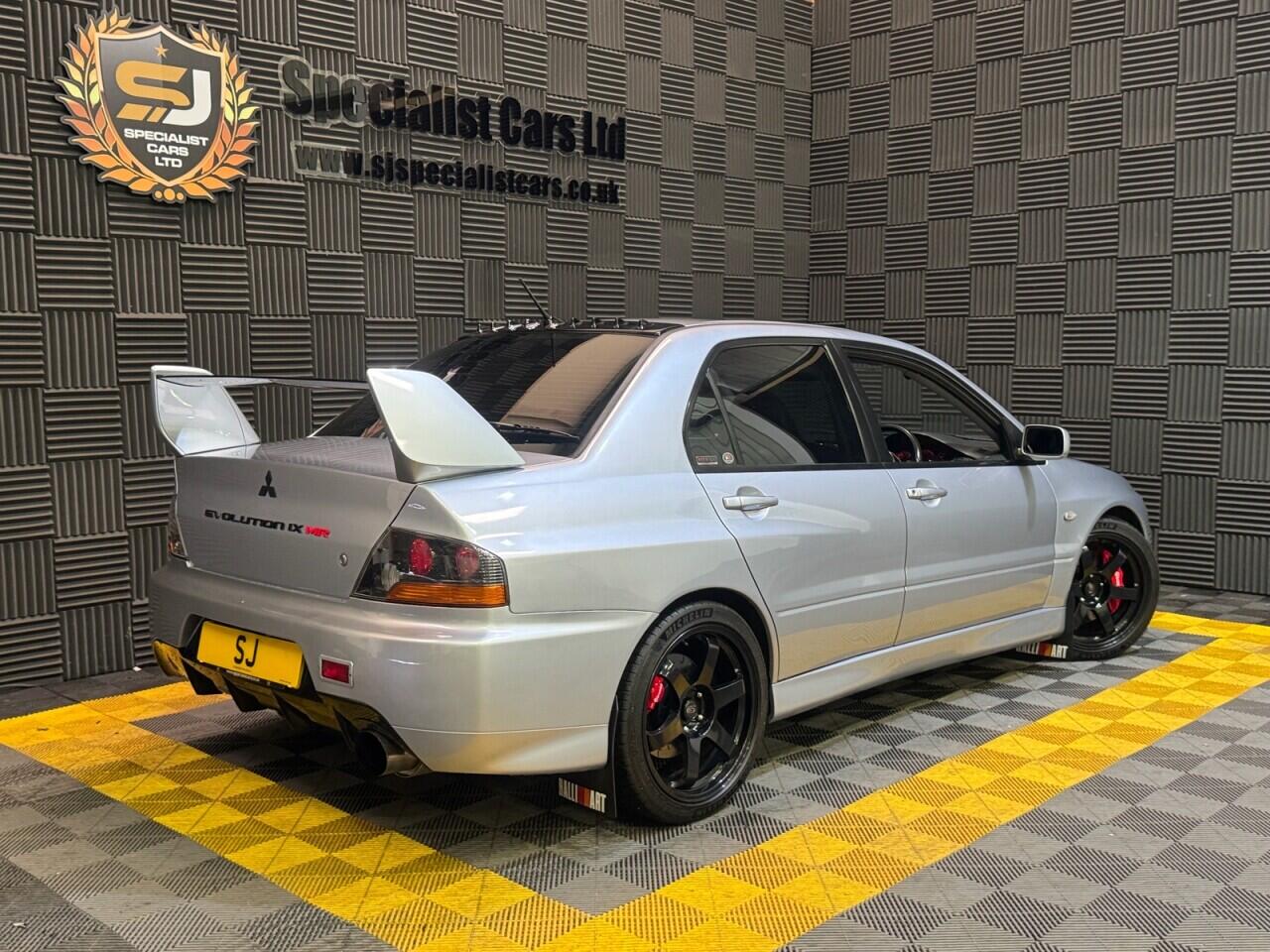 Mitsubishi Lancer view 32