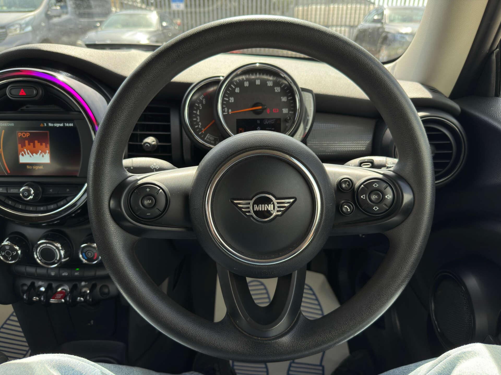 Mini Cooper view 43