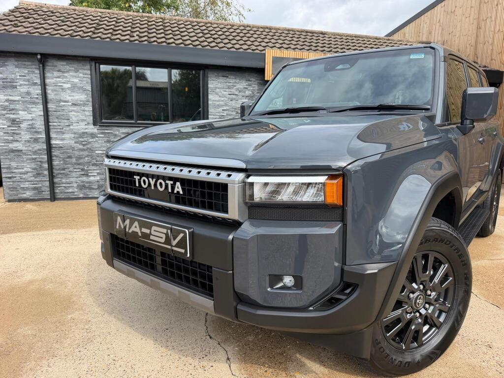 Toyota Land Cruiser view 41