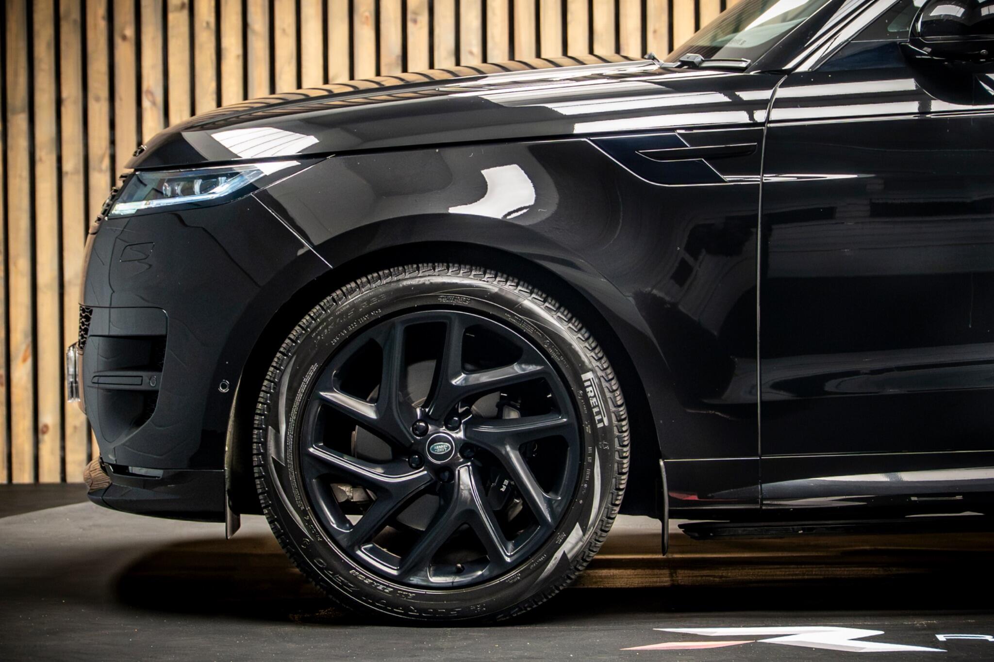 Land Rover Range Rover Sport view 9