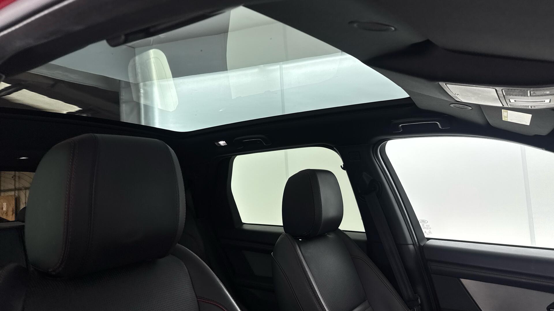 Land Rover Discovery Sport view 19